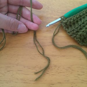 かぎ針編み 編んでる途中に結び目が出てきたり糸がなくなった時の綺麗な始末の仕方 かぎ針編みとレース編みの無料編み図サイト By Hime Hima